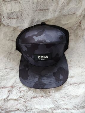 ZYIA Men's Black Gray Camo Five-Panel Hat